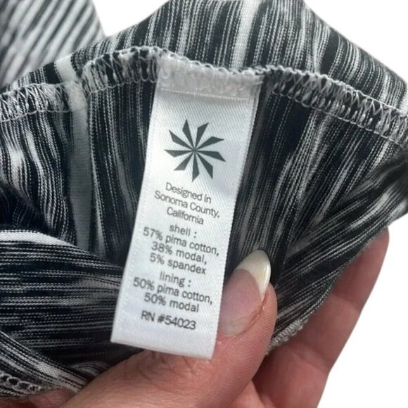 Athleta Black & White Stripe Ruched Dress Women’s Size XS Excellent Condition - Picture 6 of 6